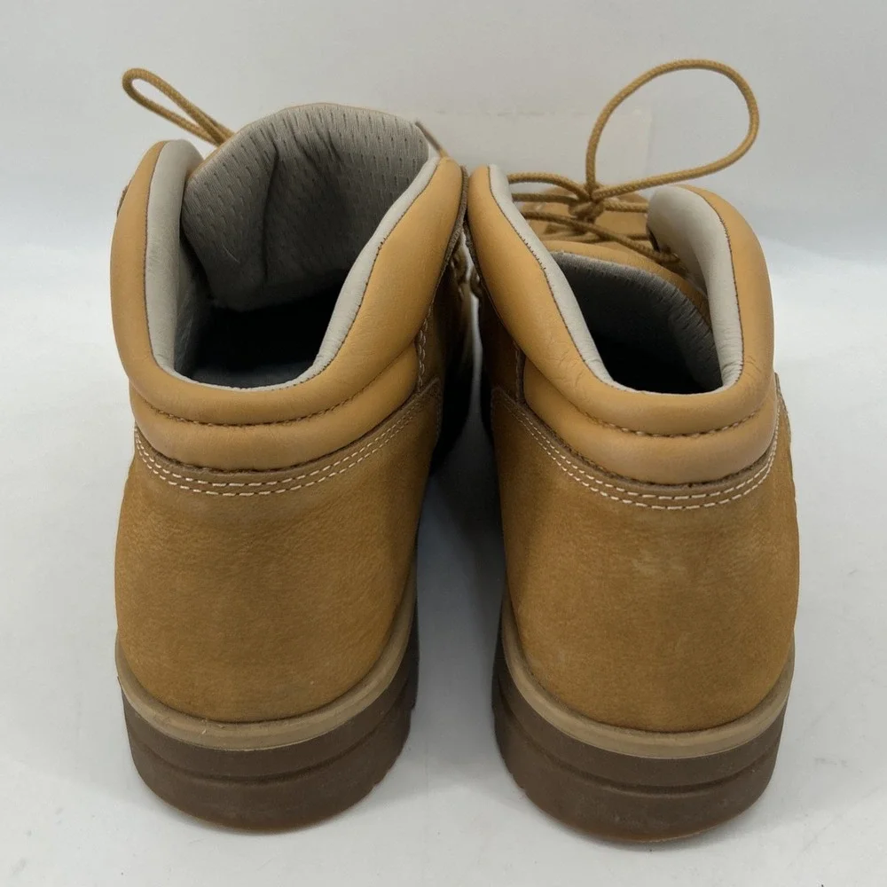 Timberland Newtonbrook Moc Toe Chukka Boots Wheat Color Men's Size 8.5
